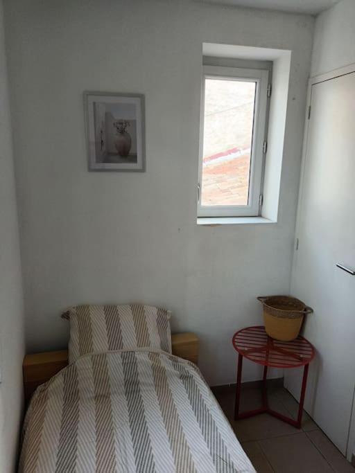 Appartement Duplex Nimes Centre ภายนอก รูปภาพ